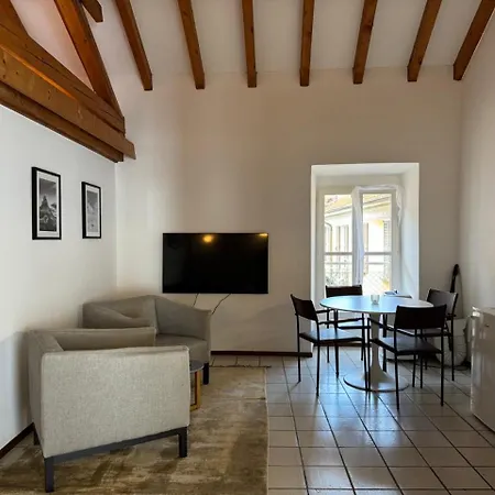 Apartment In The Old City, Piazza Grande *